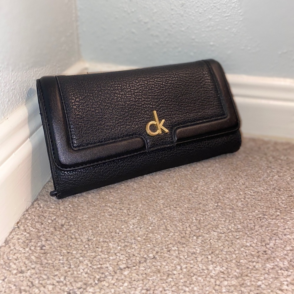 CALVIN KLEIN LEATHER WALLET
